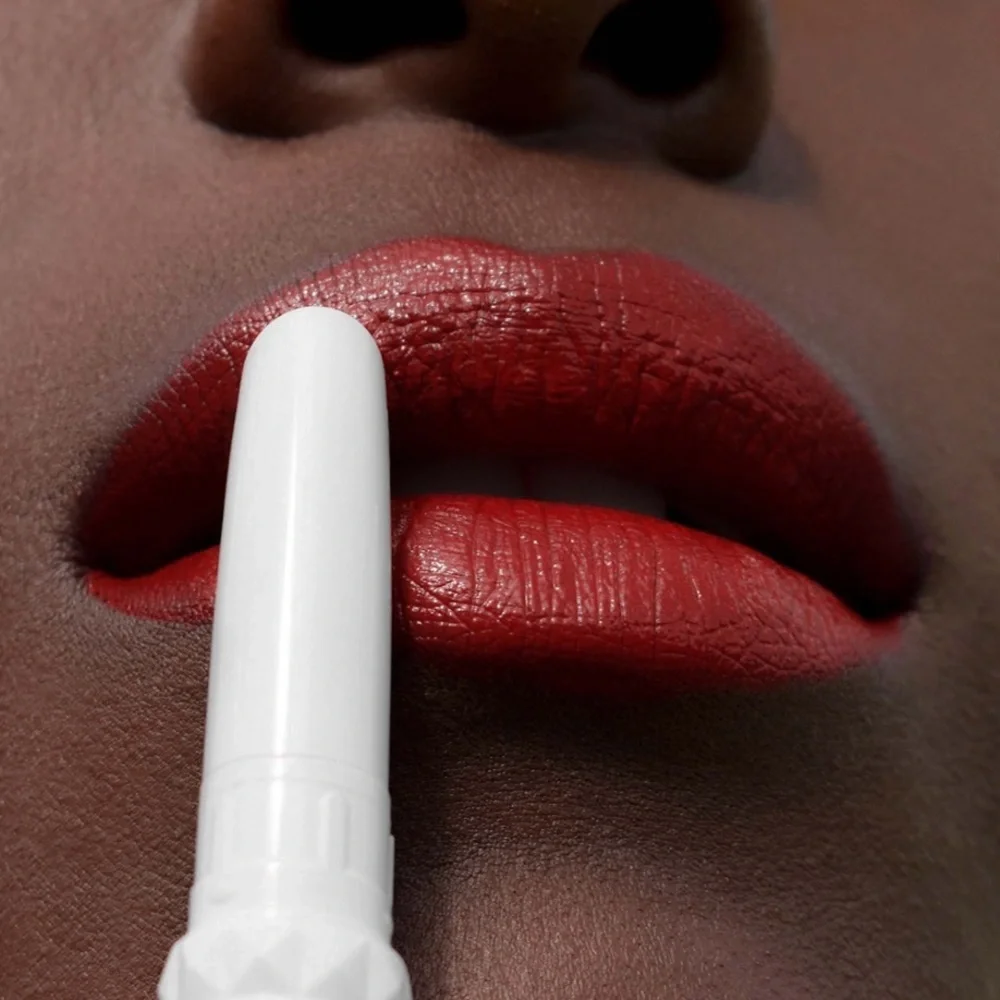 💋KVD Beauty Epic Kiss Nourishing Vegan Butter Lipstick / Color: The Female Gaze